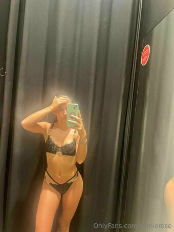 samierose Nude Leaks Photo 10