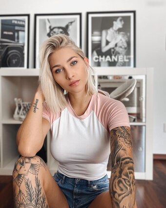 Sandra Peterhoff Nude Leaks Photo 1