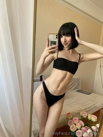 sandrateilorr / media / sandra teilor sandrateilorr / sandraligeour Nude Leaks OnlyFans Photo 15