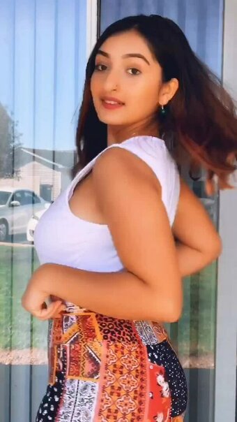 Sapnesa / sapnesanil Nude Leaks Photo 4