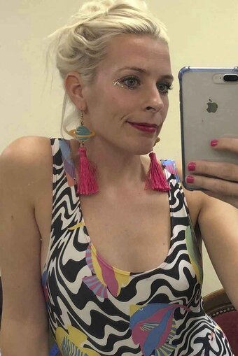 Sara Pascoe / sara.pascoe Nude Leaks Photo 5