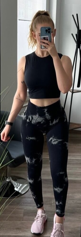 Sara Schaffhäuser Nude Leaks Photo 12