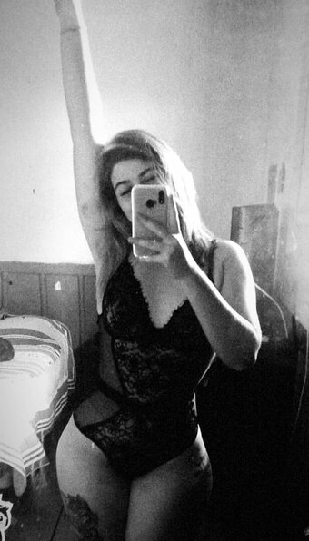 sarayermanoss Nude Leaks Photo 10