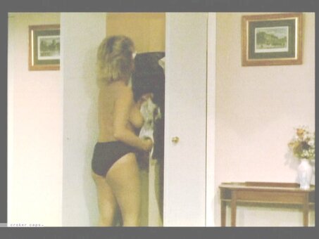 Saunders Nude Leaks Photo 9