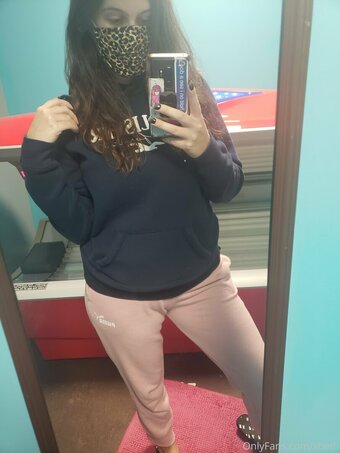 sbeth Nude Leaks Photo 14