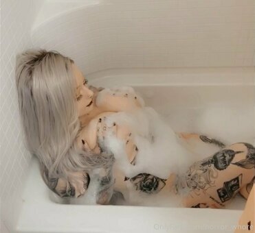Screamqueen68 / Dezi / voorhees_mrs Nude Leaks OnlyFans Photo 2