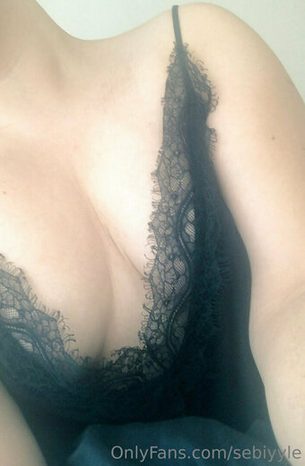 sebiyyle Nude Leaks Photo 2