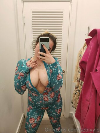sebiyyle Nude Leaks Photo 21
