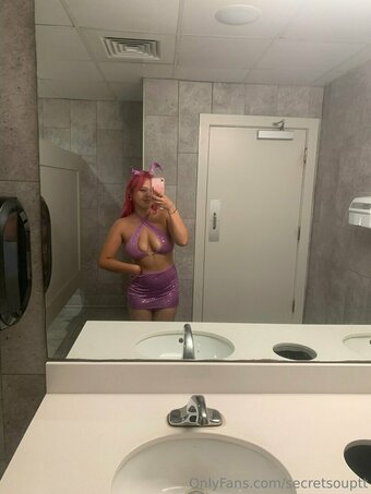 SecretSoup Nude Leaks Photo 2