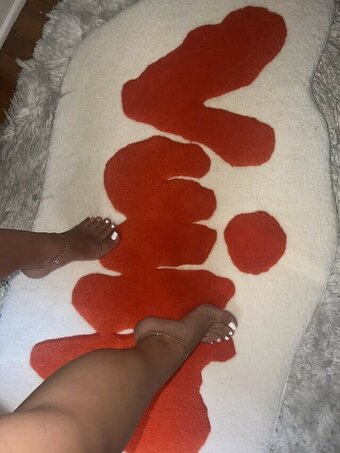 selmsc_ / feetbyselms Nude Leaks OnlyFans Photo 24