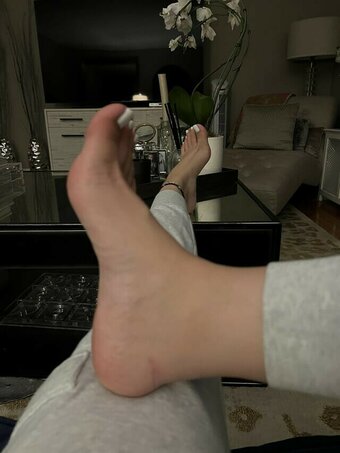 selmsc_ / feetbyselms Nude Leaks OnlyFans Photo 27