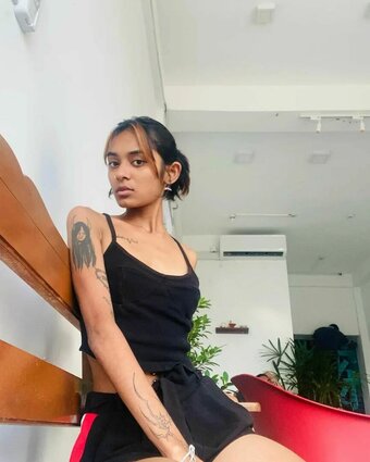 Serah201 / haz.eena_ Nude Leaks Photo 4