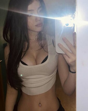 serefederayy Nude Leaks Photo 2
