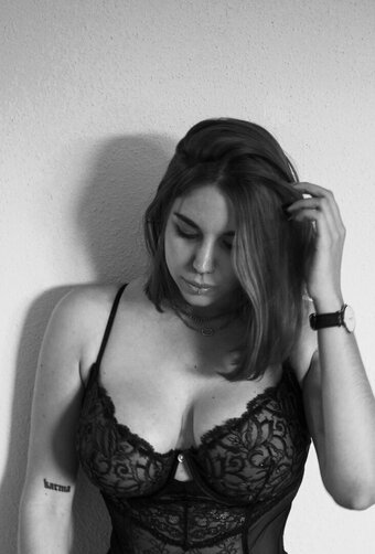 Shapelygurl / Boringurl Nude Leaks Photo 1