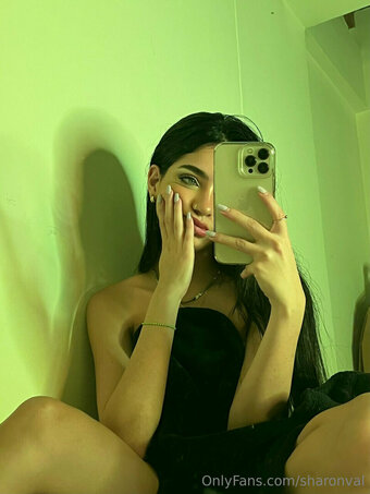 Sharonv21 / Sharon Valentina Nude Leaks Photo 3