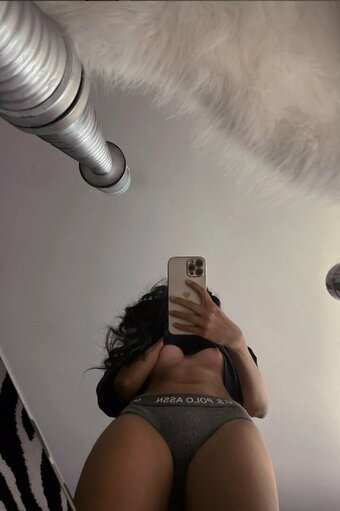 shefoekeeps / shefoekeepers Nude Leaks OnlyFans Photo 25