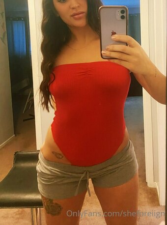 sheforeiign / https: / sheforeiignn Nude Leaks OnlyFans Photo 19