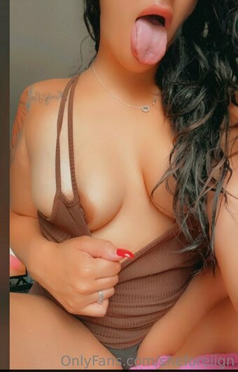 sheforeiign / https: / sheforeiignn Nude Leaks OnlyFans Photo 25
