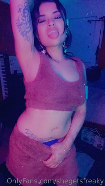 shegetsfreaky Nude Leaks Photo 5