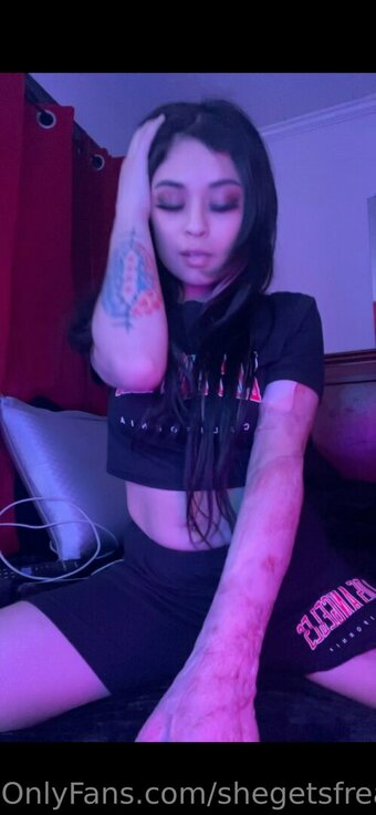 shegetsfreaky Nude Leaks Photo 10