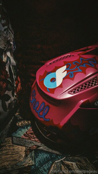 shellpageau Nude Leaks Photo 2