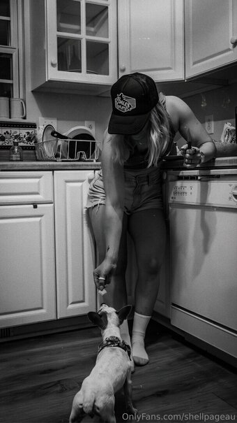 shellpageau Nude Leaks Photo 5