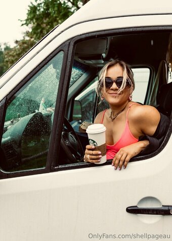 shellpageau Nude Leaks Photo 17