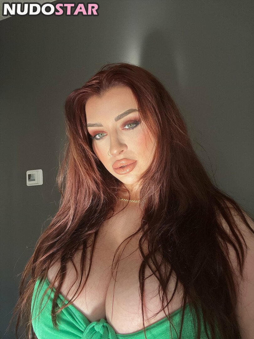 Shhhar / chvrlctte Nude Leaks OnlyFans Photo 20 - NudoStar