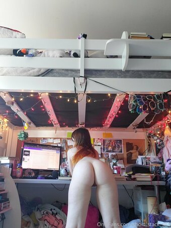 Short Stack Slut Nude Leaks Photo 17