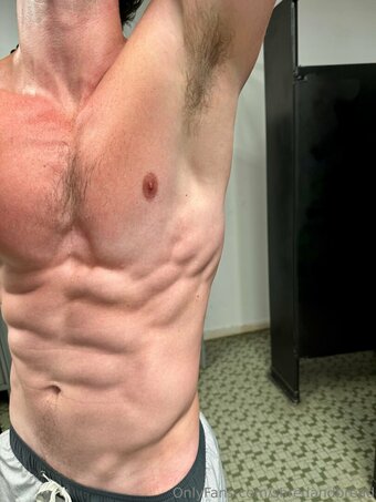 shredandbread Nude Leaks Photo 28