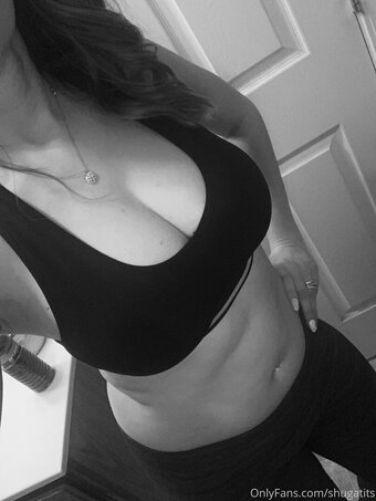 shugatits Nude Leaks Photo 2