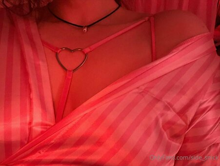side_snick Nude Leaks Photo 6