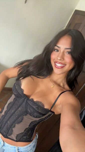 Sierah_e / sierah.ev / user38639965 Nude Leaks Photo 2