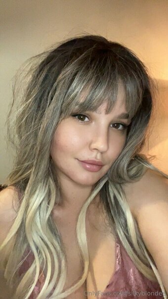 silkyblondee silkyblondee
