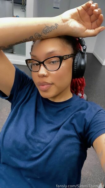 SimmiTheNerd Nude Leaks Photo 25