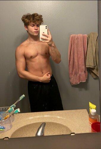 Simon Britton Nude Leaks Photo 1