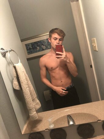 Simon Britton Nude Leaks Photo 2