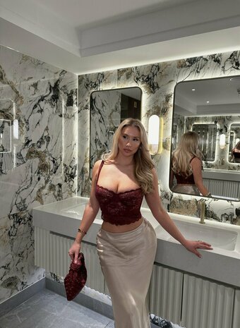 simonaaaab / onlysimonafans Nude Leaks OnlyFans Photo 26