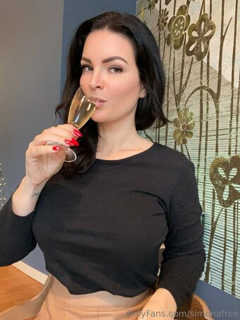 simonafree Nude Leaks Photo 4