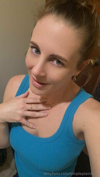 simpleplainfunx Nude Leaks Photo 11