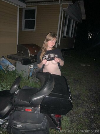 simplust Nude Leaks Photo 13