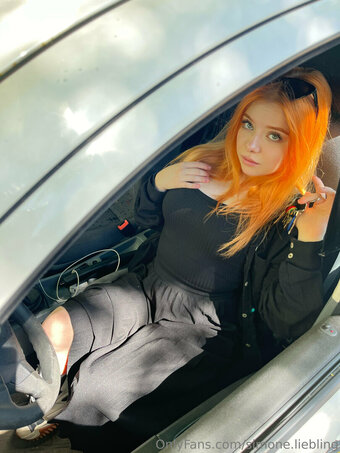 simunka.show Nude Leaks Photo 1