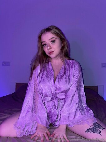 simunka.show Nude Leaks Photo 4