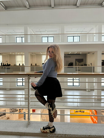 simunka.show Nude Leaks Photo 14