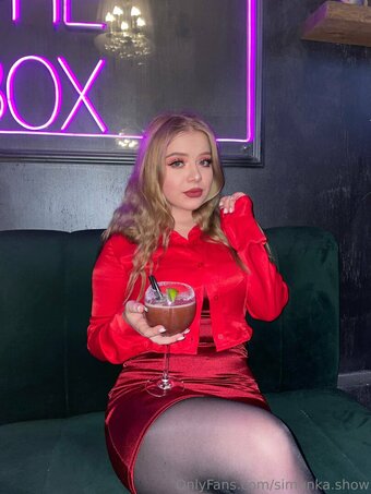 simunka.show Nude Leaks Photo 19