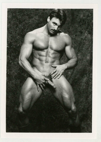 Sinclair Nude Leaks Photo 17