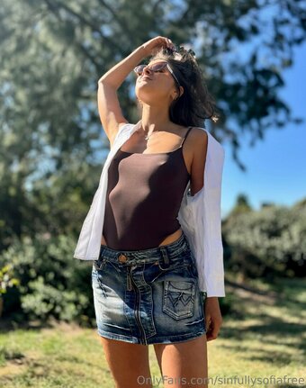 sinfullysofiafree Nude Leaks Photo 3