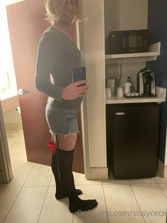sissycece Nude Leaks Photo 1