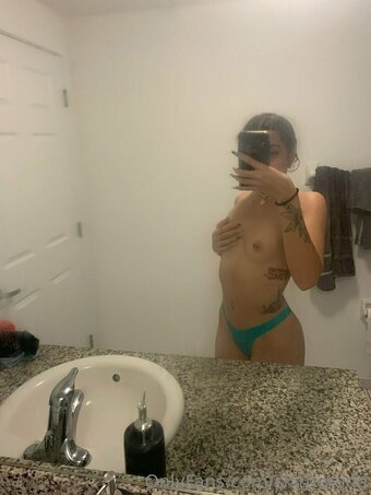 ski_redd Nude Leaks Photo 12