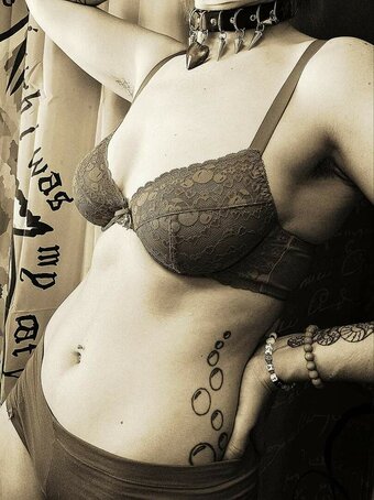 Skittybat Nude Leaks OnlyFans Photo 2